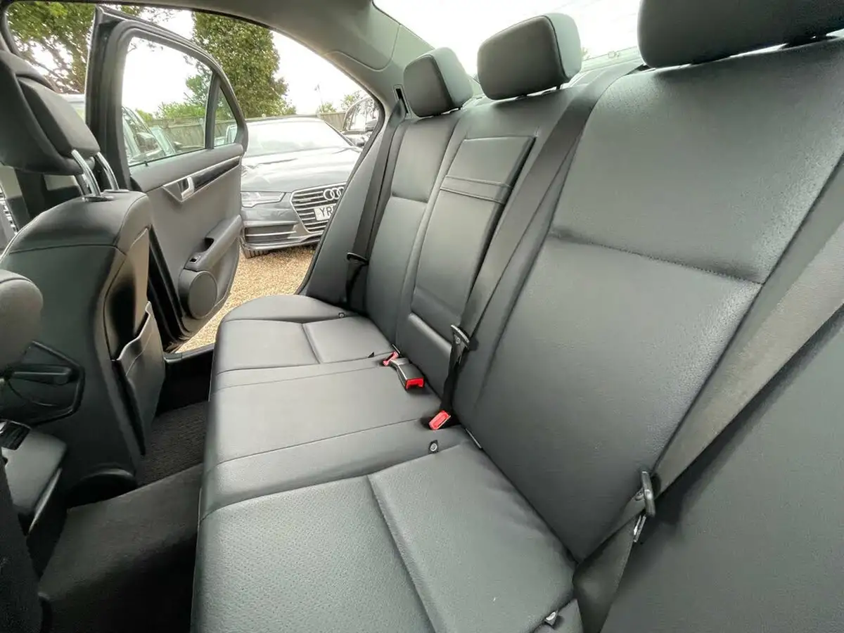 2013-mercedes-benz-c-class-21cdi-c220-cdi-executive-se-170bhp-saloon-4d-7g-tronic-plus-big-40