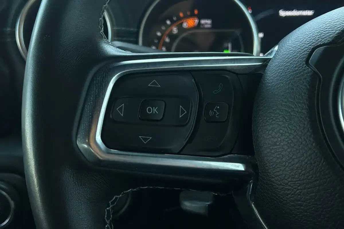 2021-jeep-wrangler-20-gme-80th-anniversary-5d-big-51