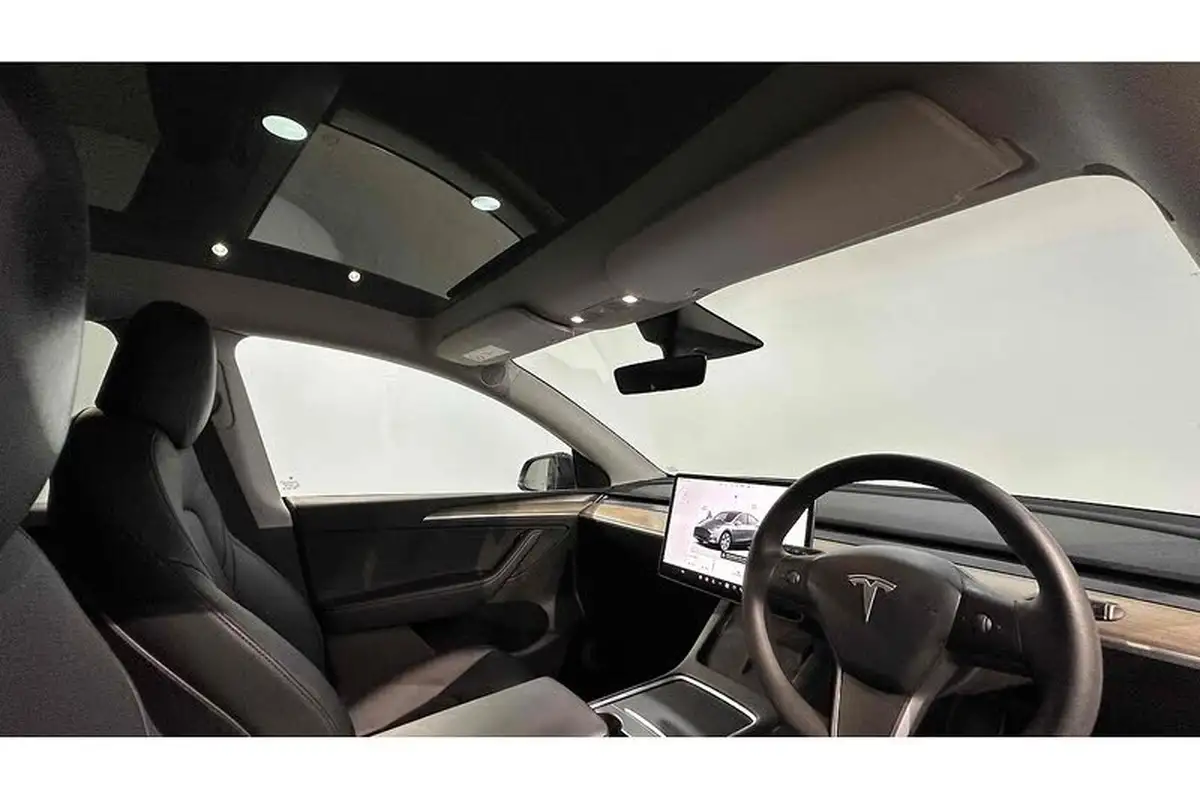 2022-tesla-model-y-e-long-range-big-26