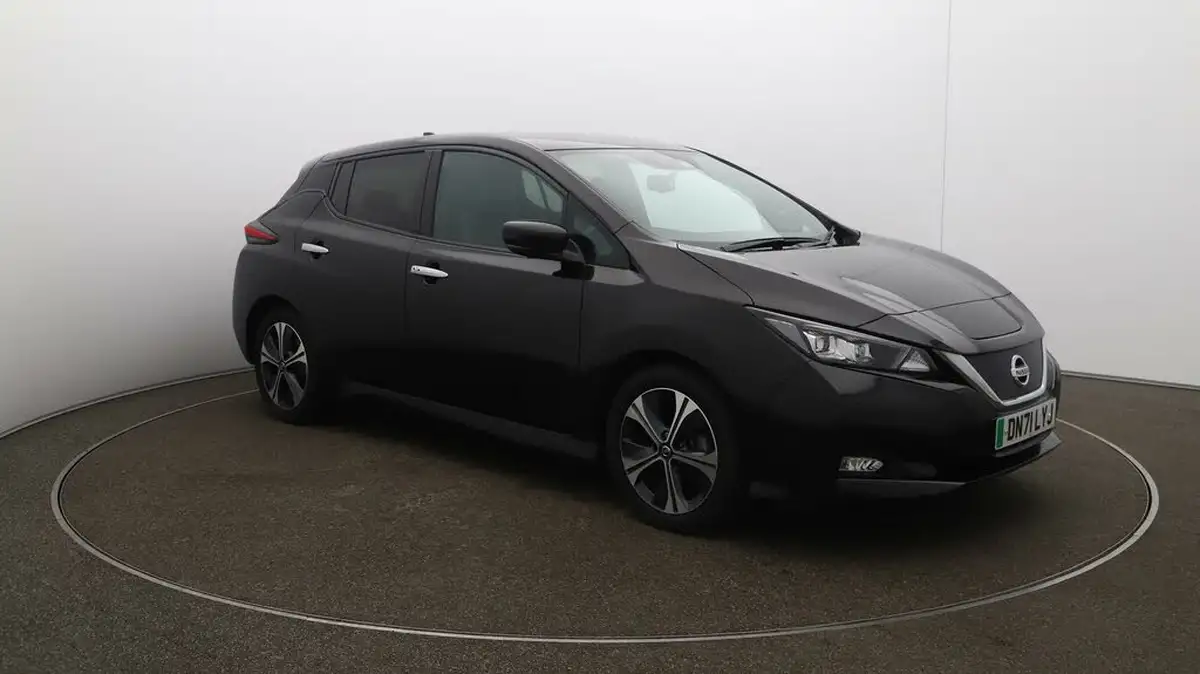 2021-nissan-leaf-e-tekna-big-37