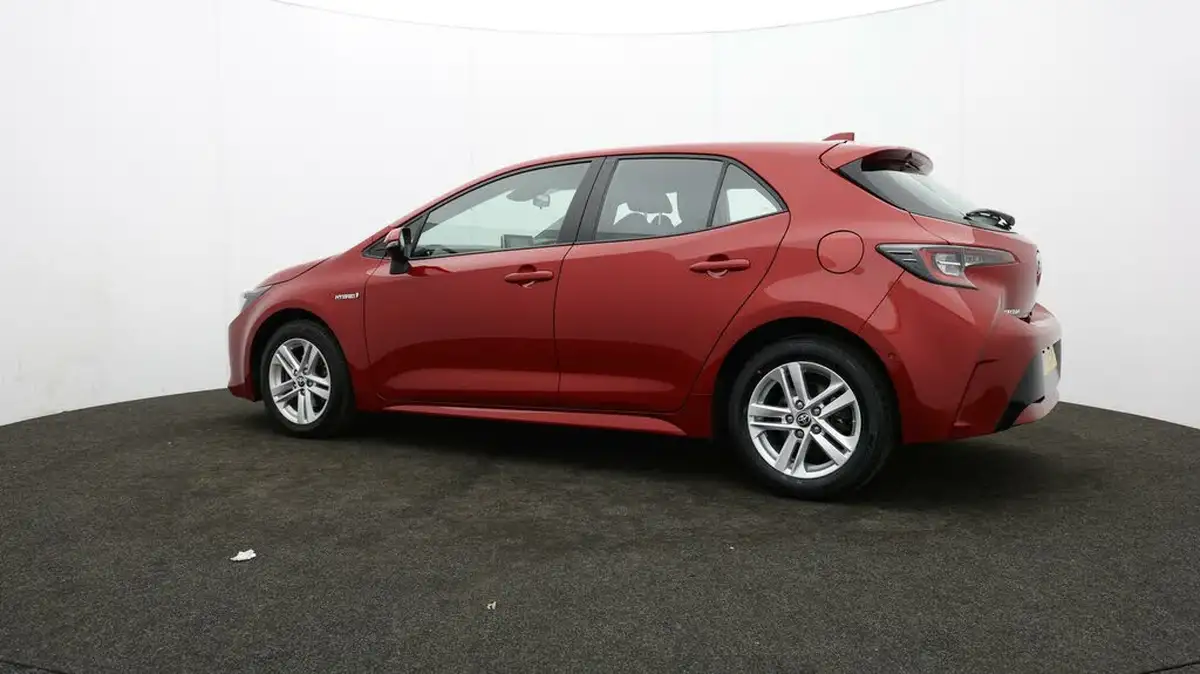 2022-toyota-corolla-18-vvt-i-icon-tech-trk-hatchback-5d-big-72
