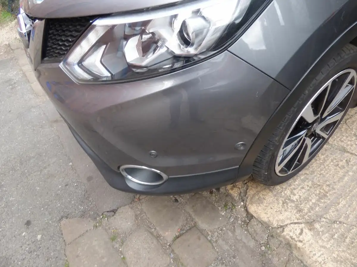 2014-nissan-qashqai-12-tekna-big-23