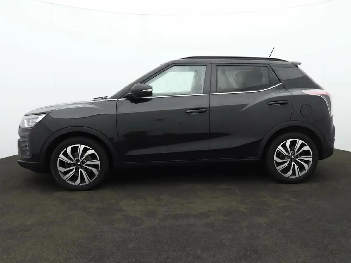 2022-kgm-ssangyong-tivoli-15-ultimate-big-4