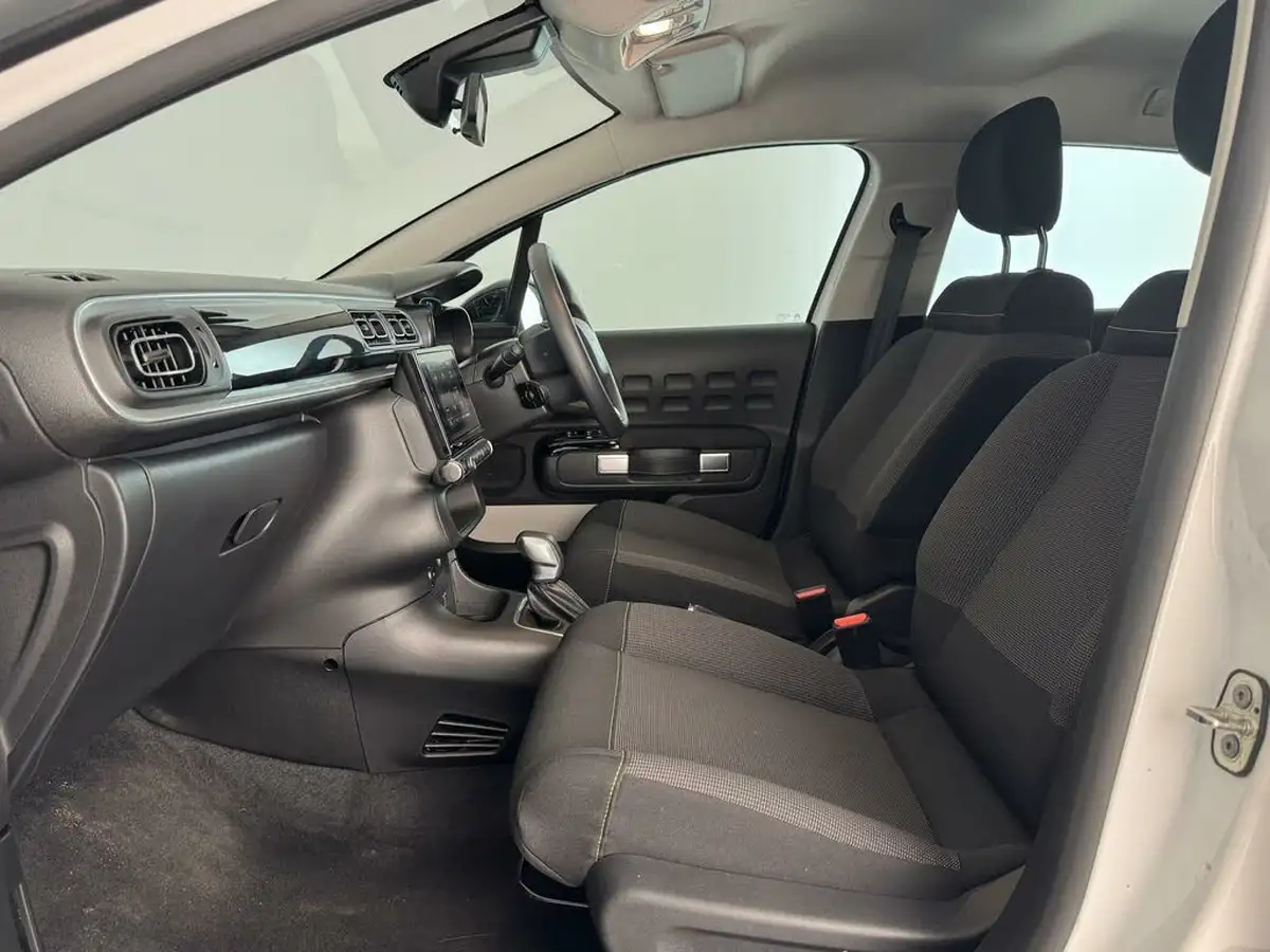 2023-citroen-c3-12-puretech-plus-110ps-eat6-big-10