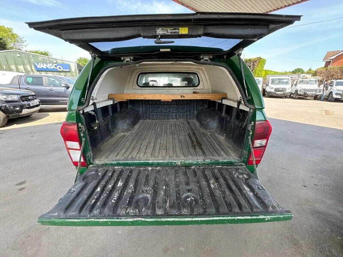 2018-isuzu-d-max-19td-yukon-double-pickup-big-23
