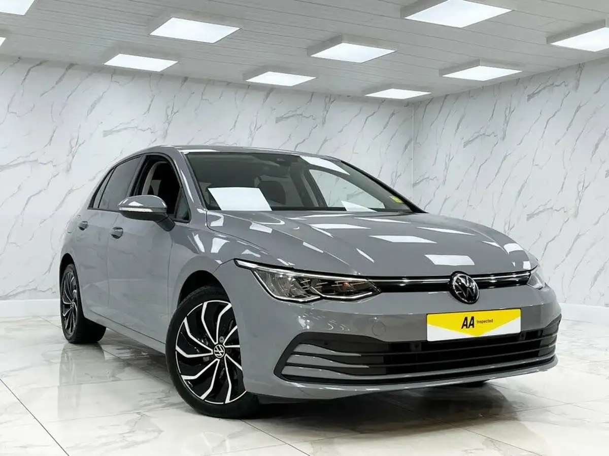 2024-volkswagen-golf-10-tsi-life-hatchback-big-8