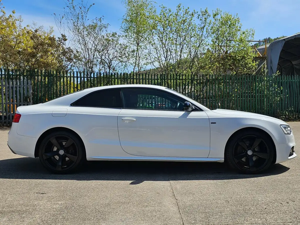 2013-audi-a5-20td-black-edition-177ps-coupe-2d-big-4