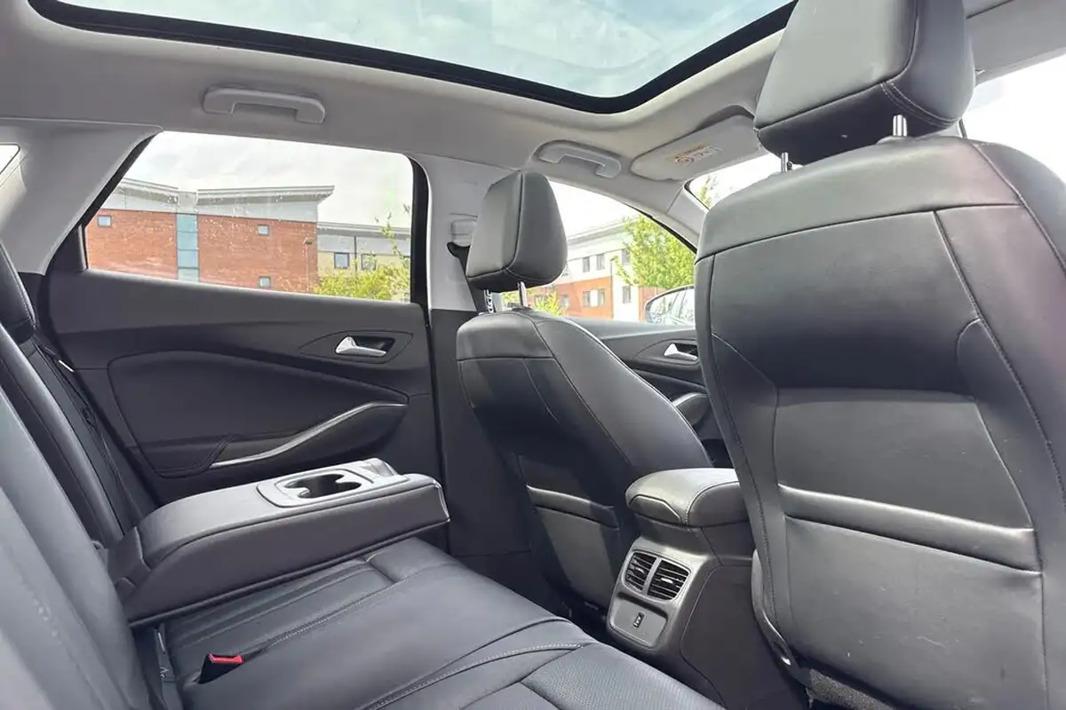 2018-vauxhall-grandland-x-12-elite-nav-132ps-big-34