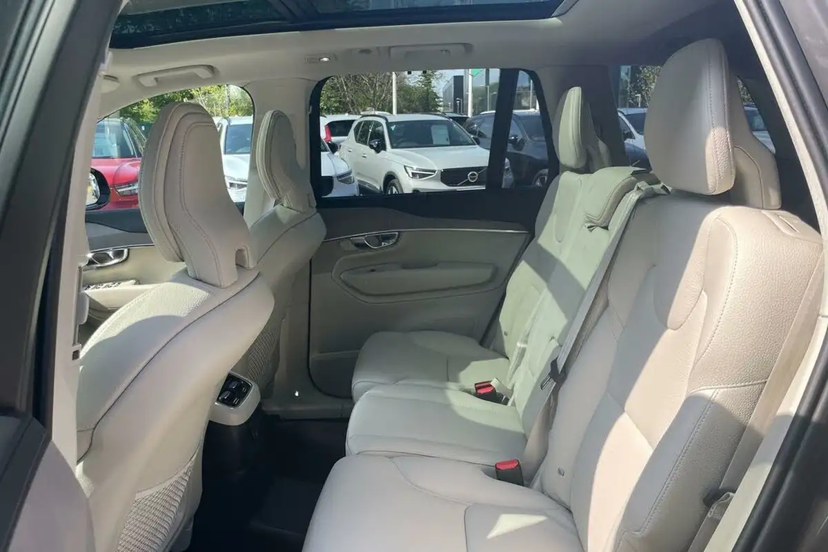 2024-volvo-xc90-20-t8-plus-big-30