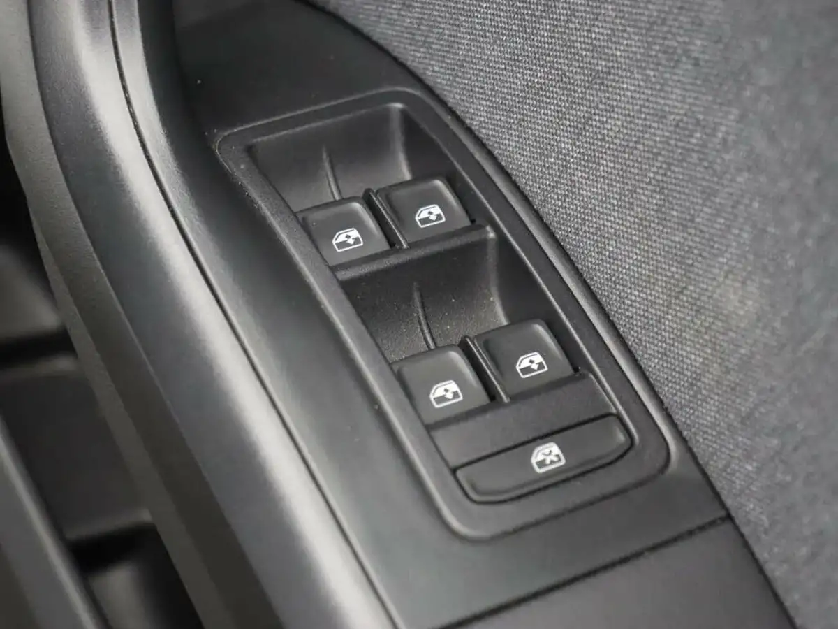 2022-seat-ateca-15-ecotsi-se-technology-dsg-big-27