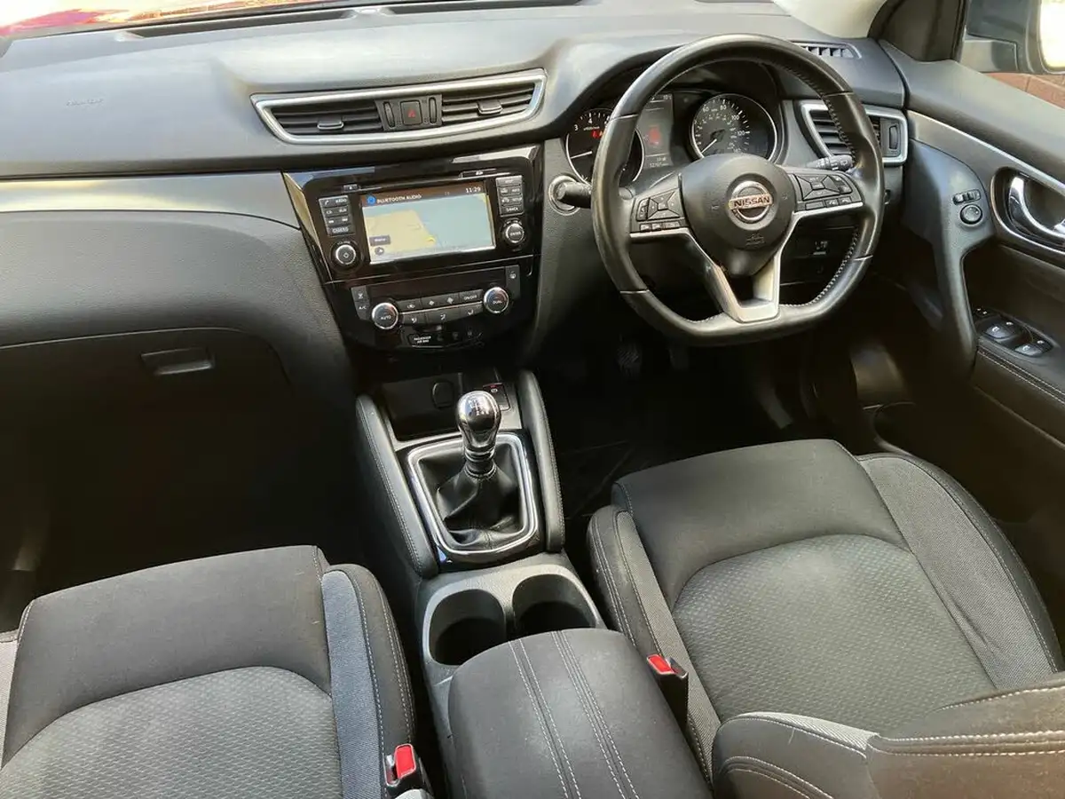 2018-nissan-qashqai-12-dig-t-n-connecta-big-44