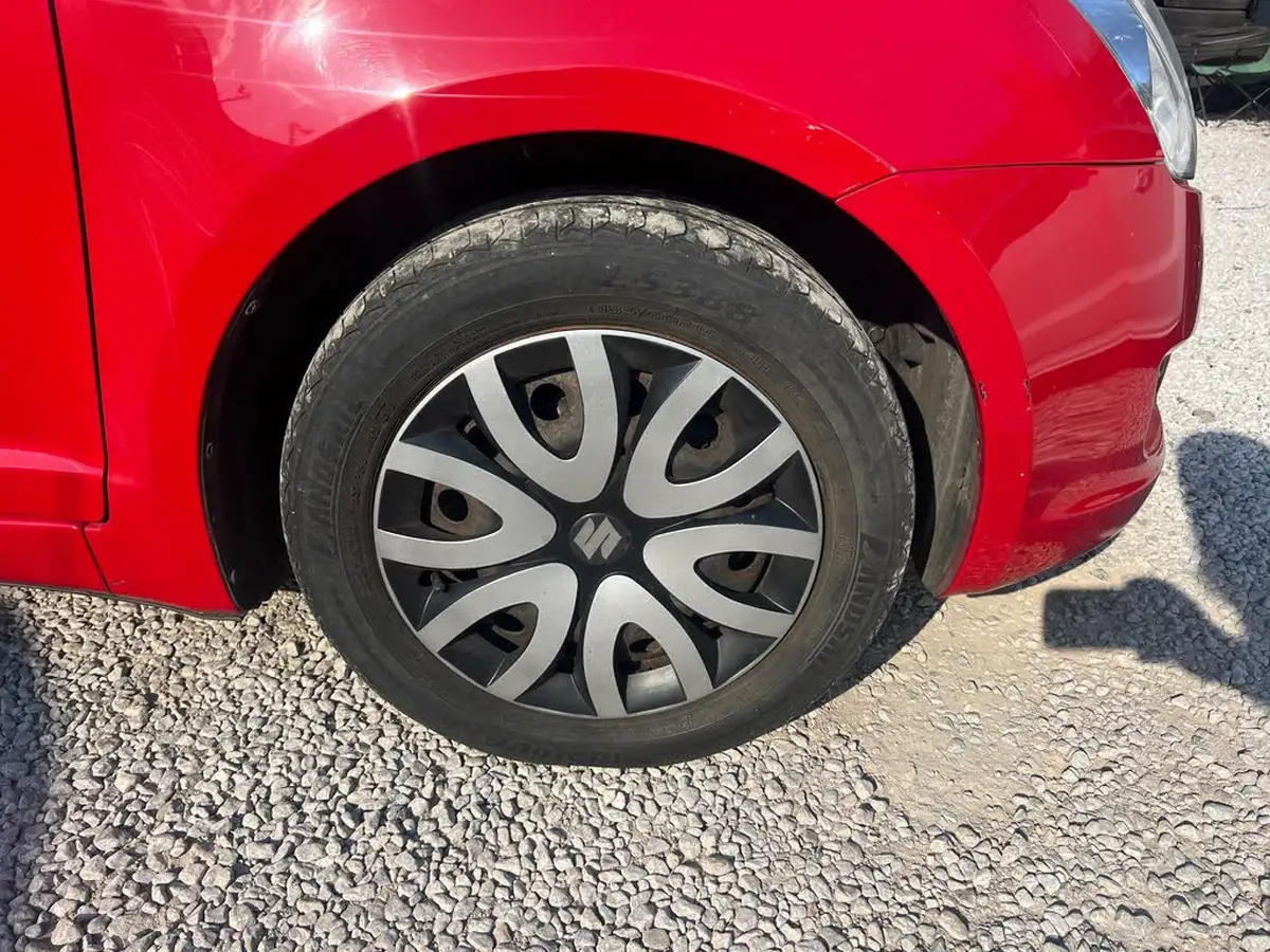 2009-suzuki-swift-13-gl-3d-big-6
