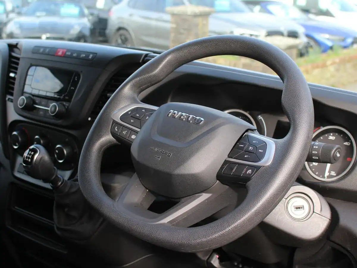 2023-iveco-daily-s-class-23td-35s14v-business-3520mm-h2-136pseu6dt-big-25