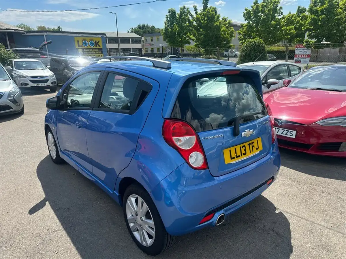 2013-chevrolet-spark-12-ltz-big-3