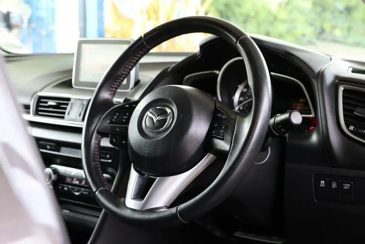 2014-mazda-mazda3-20-se-l-nav-hatchback-5d-big-36