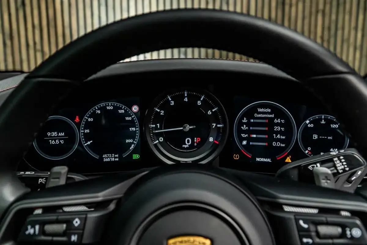 2021-porsche-911-30-carrera-4-coupe-big-34