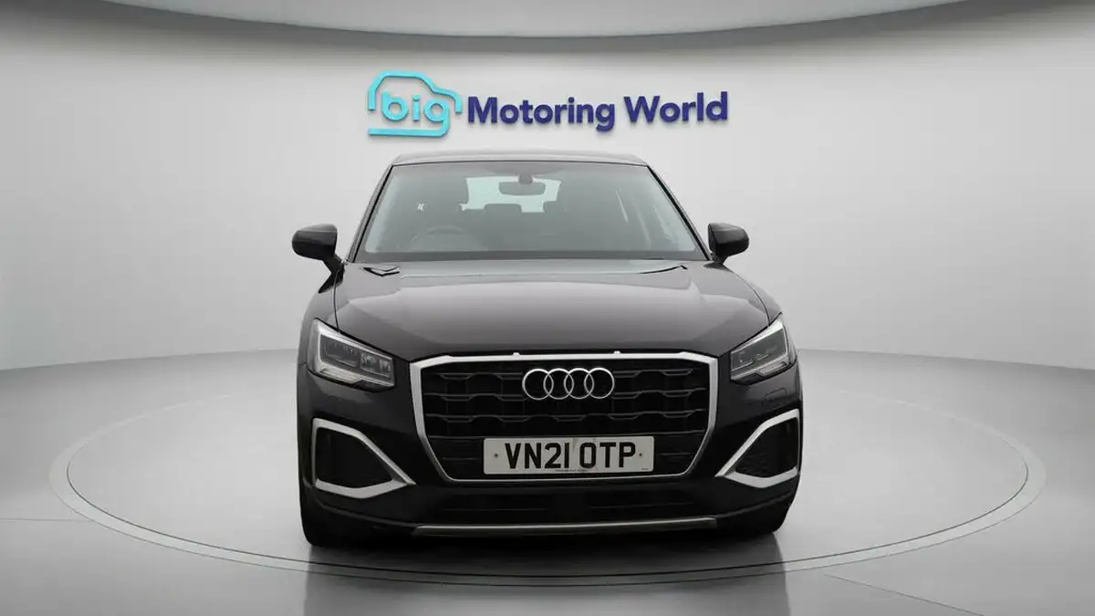 2021-audi-q2-10-30-tfsi-sport-big-2