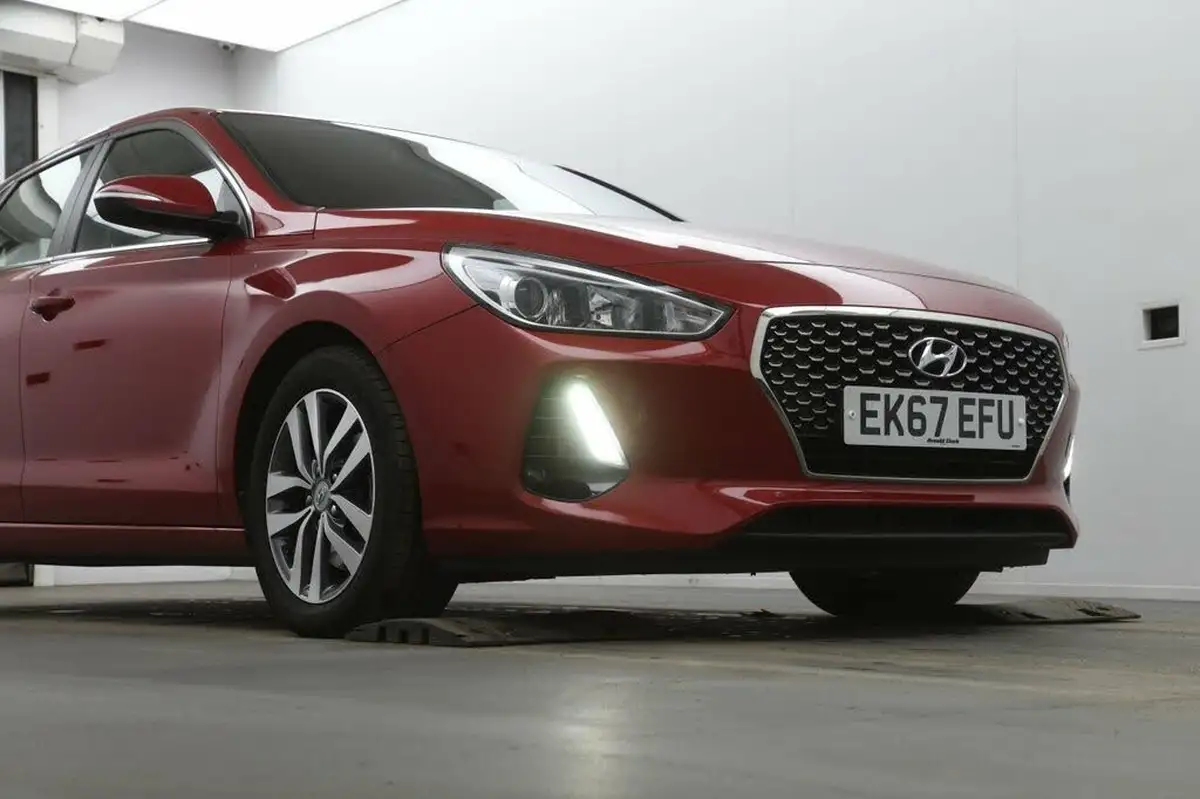 2017-hyundai-i30-10-t-gdi-se-nav-blue-drive-hatchback-big-7
