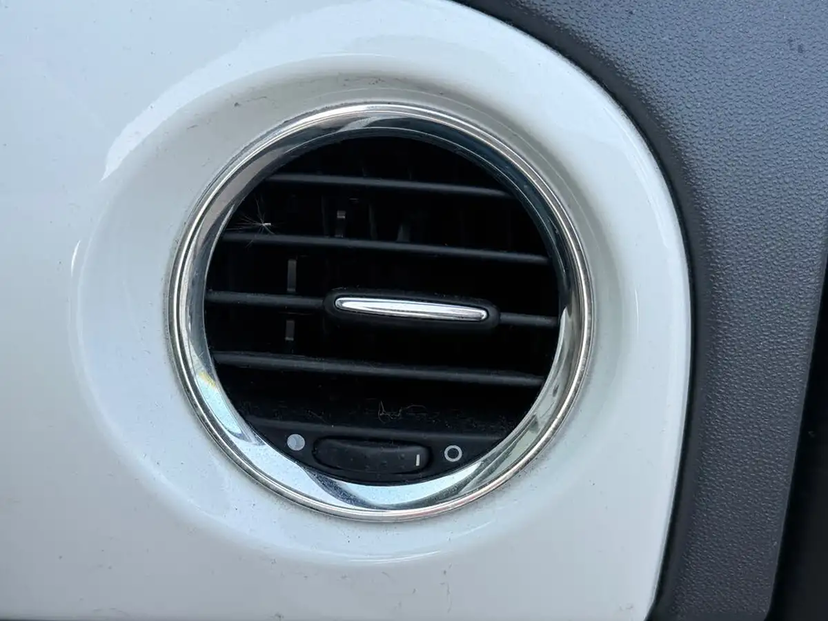 2011-fiat-500-12-lounge-big-36