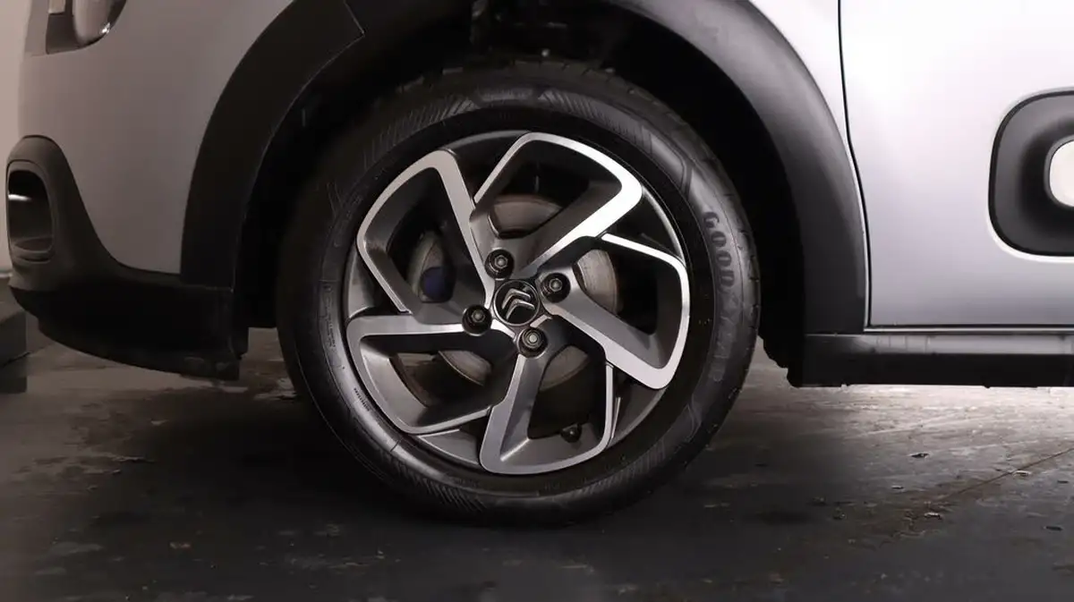 2020-citroen-c3-12-puretech-flair-83ps-big-17