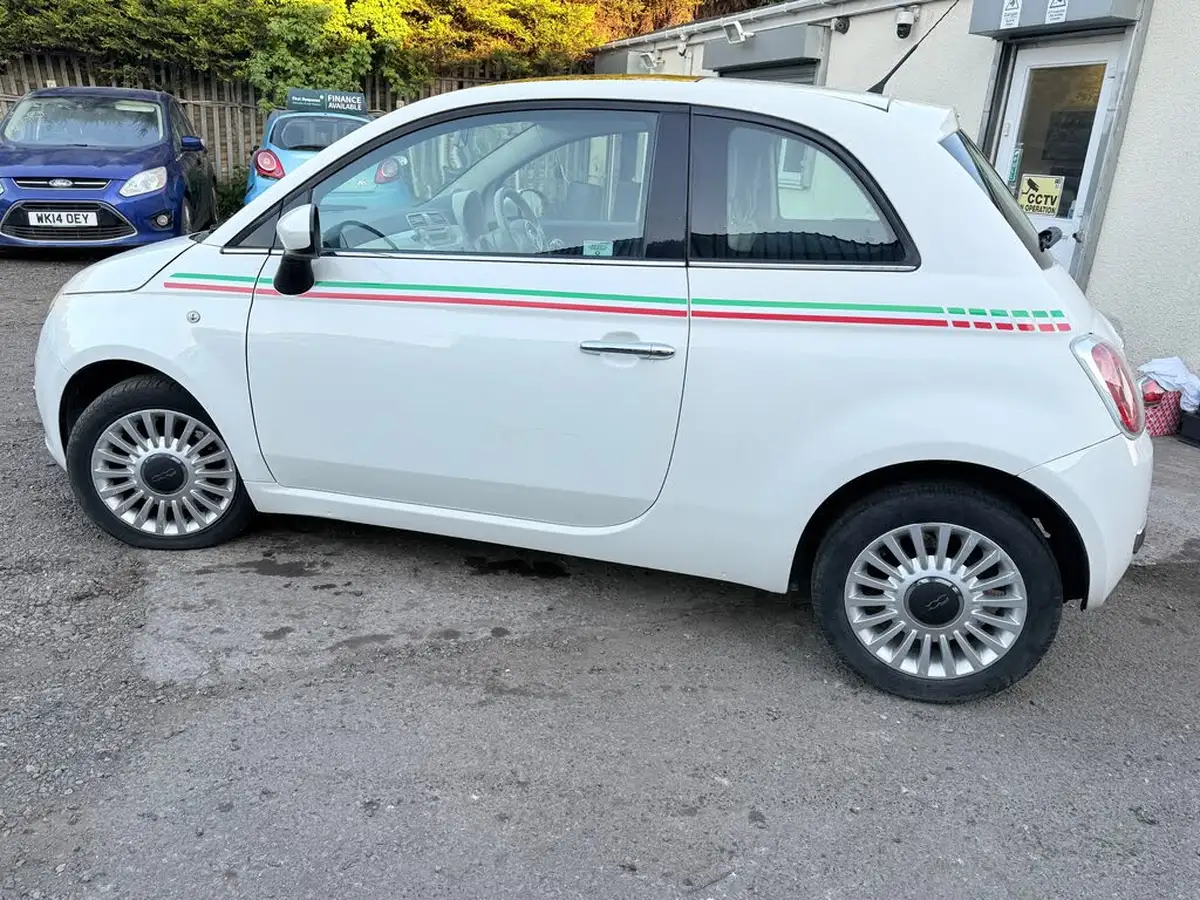 2011-fiat-500-12-lounge-big-8