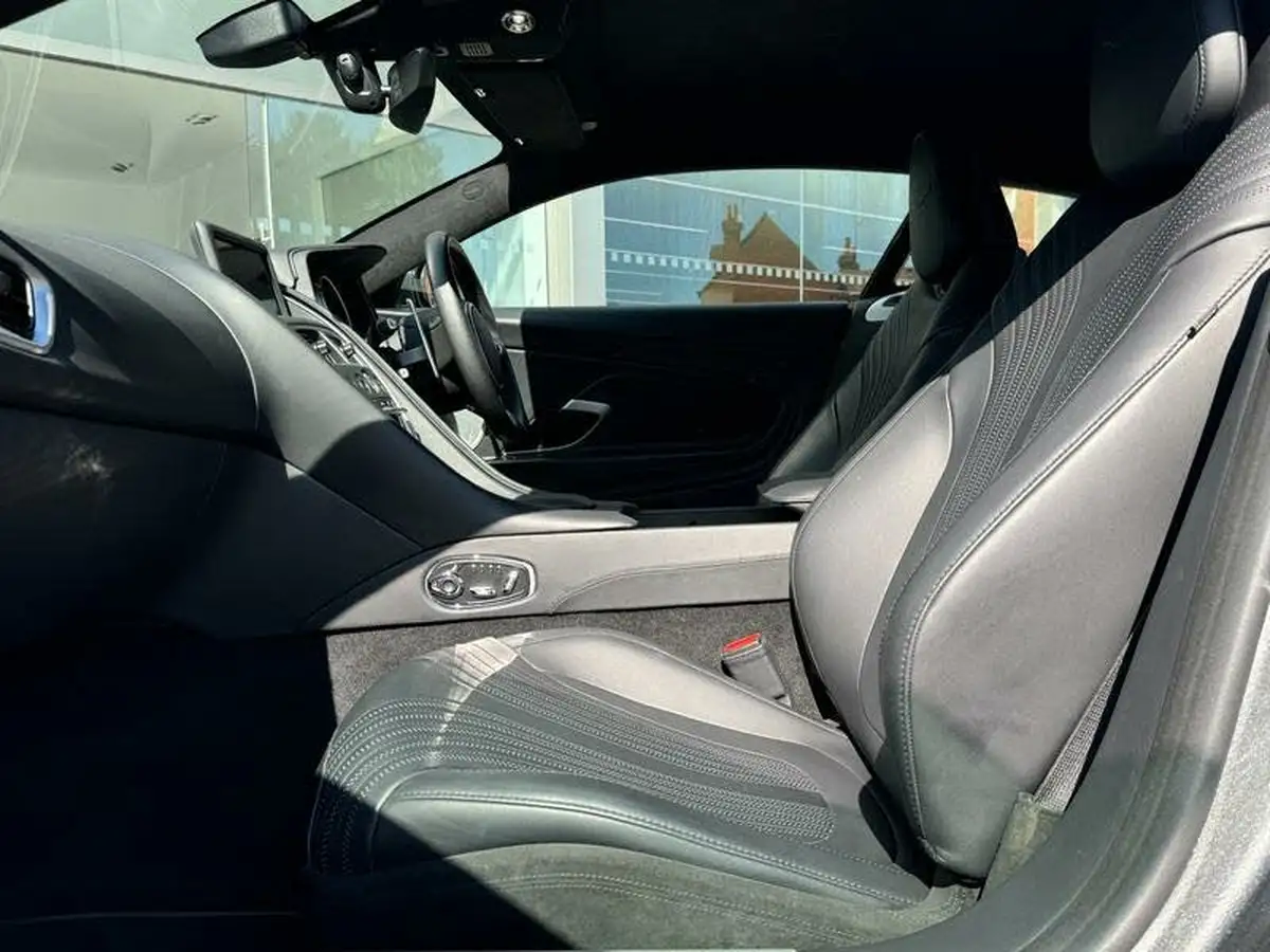 2021-aston-martin-db11-40-v8-528bhp-big-14