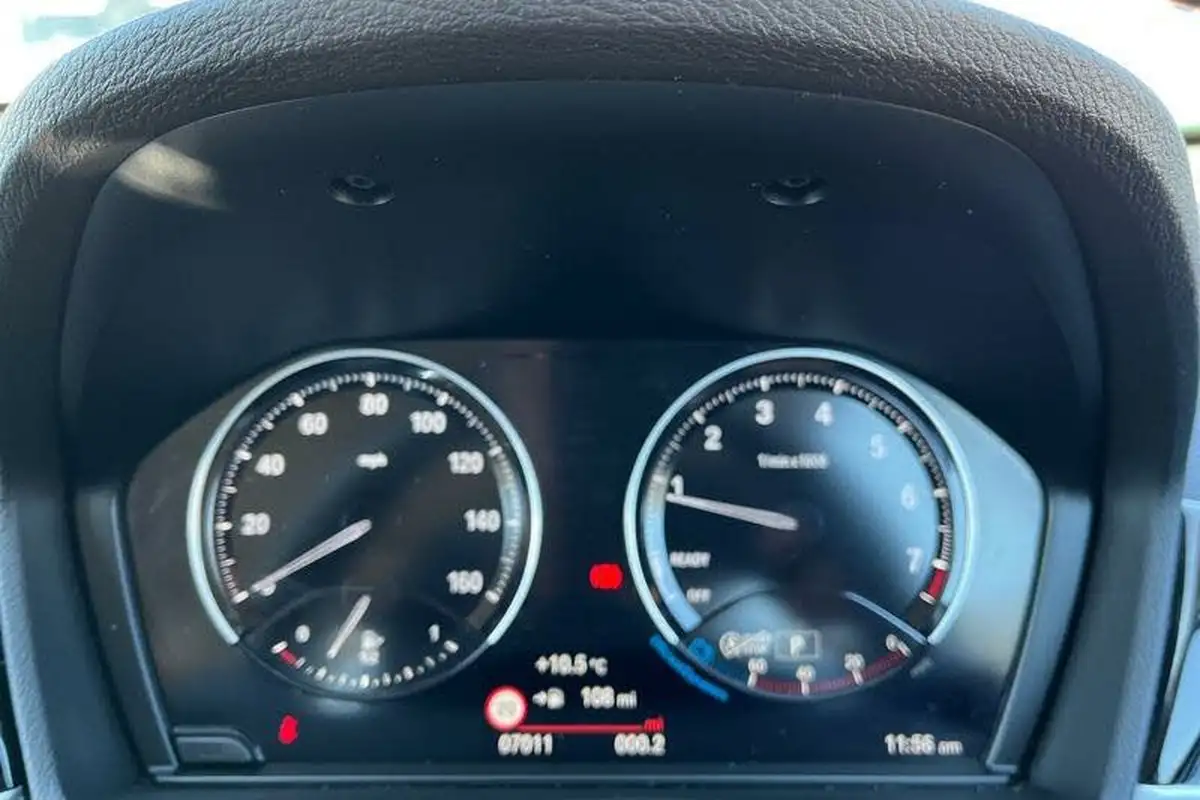 2021-bmw-x1-20-sdrive20i-xline-big-12