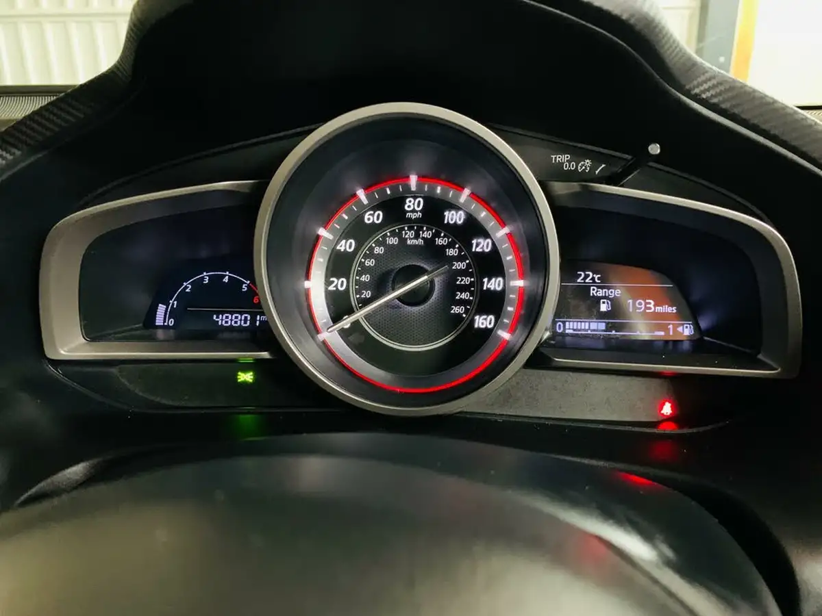 2015-mazda-mazda3-22td-se-l-nav-hatchback-5d-big-22
