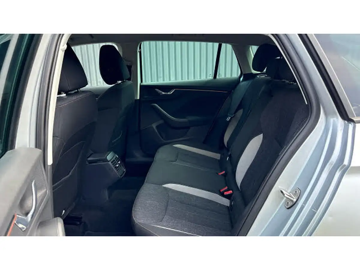 2020-skoda-scala-15-tsi-se-l-big-15