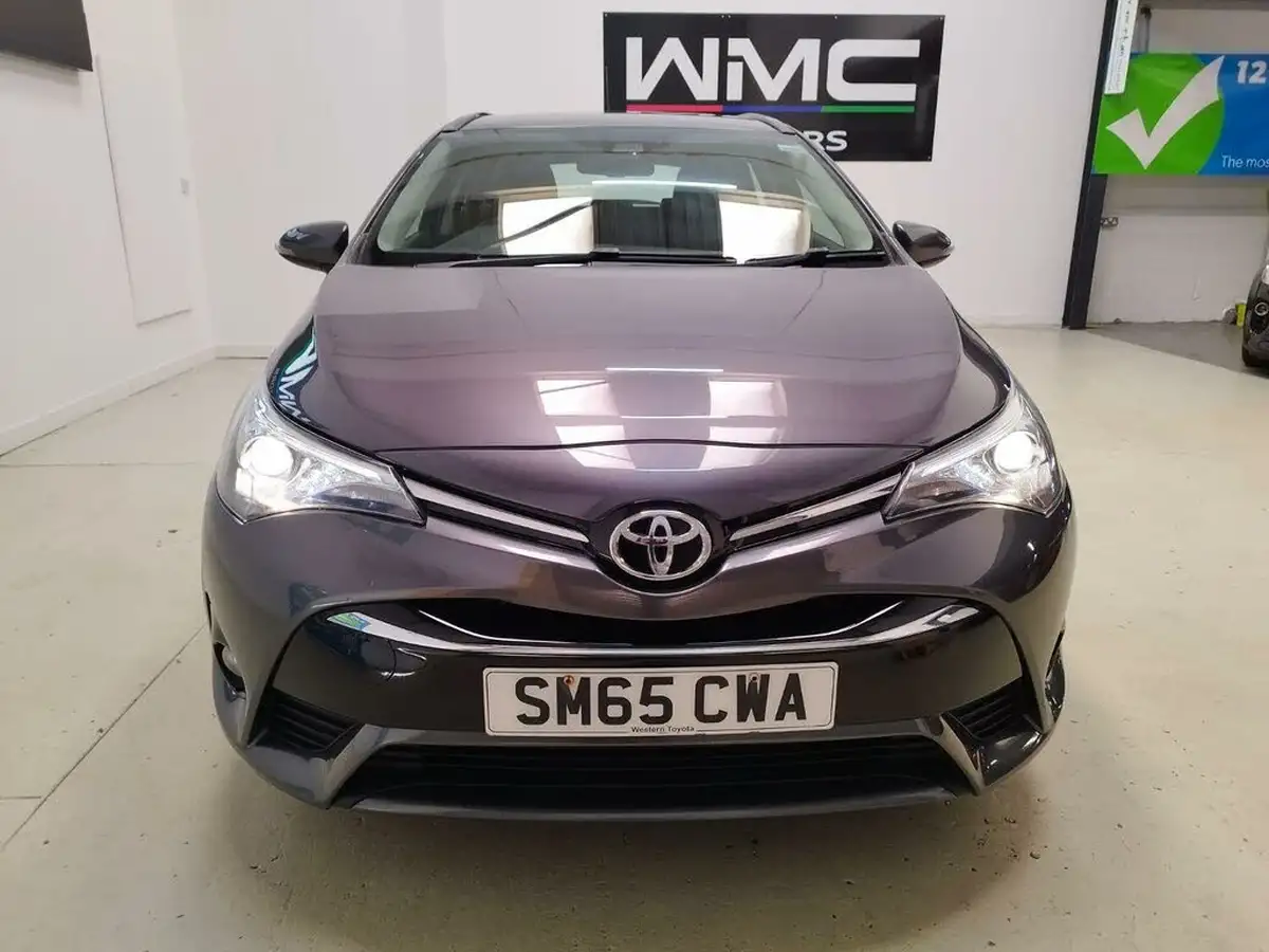 2015-toyota-avensis-16d-4d-business-edition-touring-sports-5d-big-2