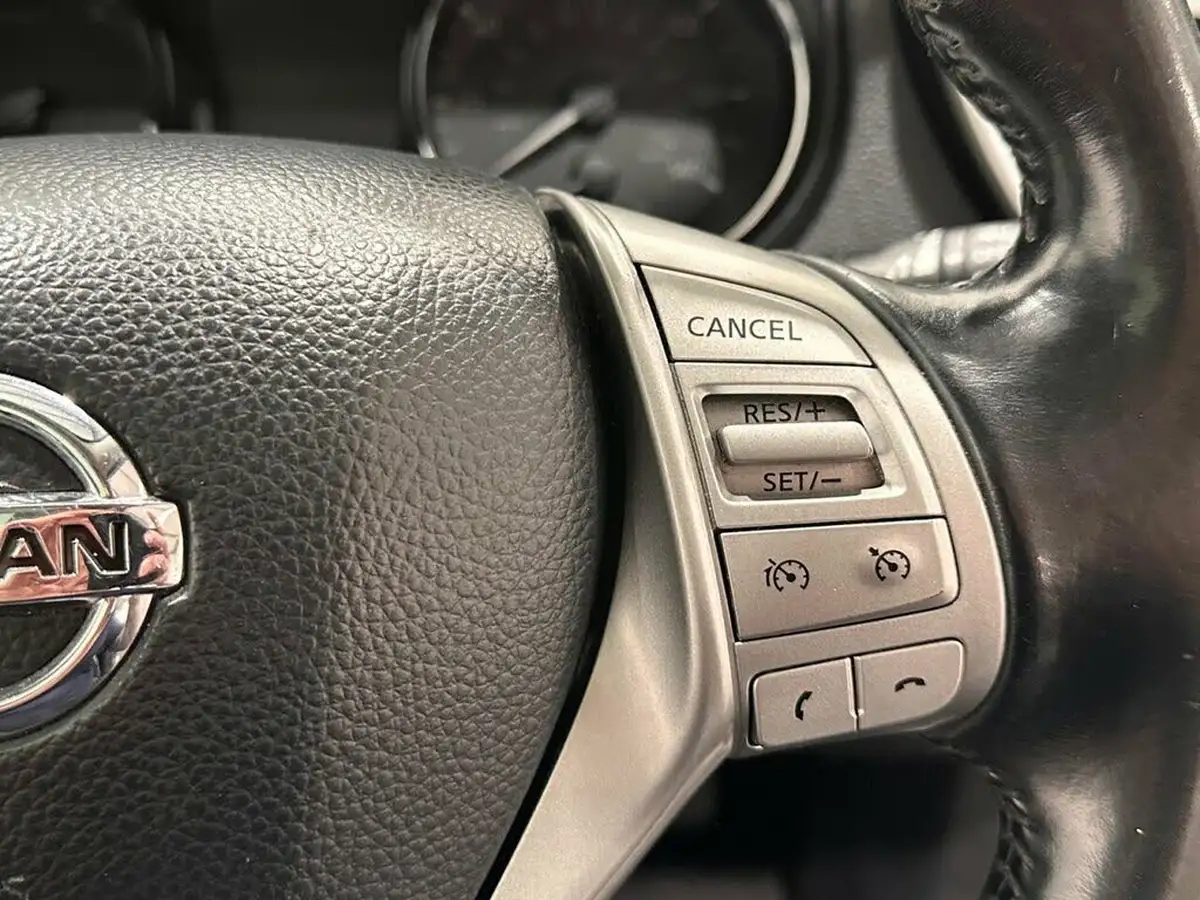 2015-nissan-qashqai-16dci-tekna-big-24