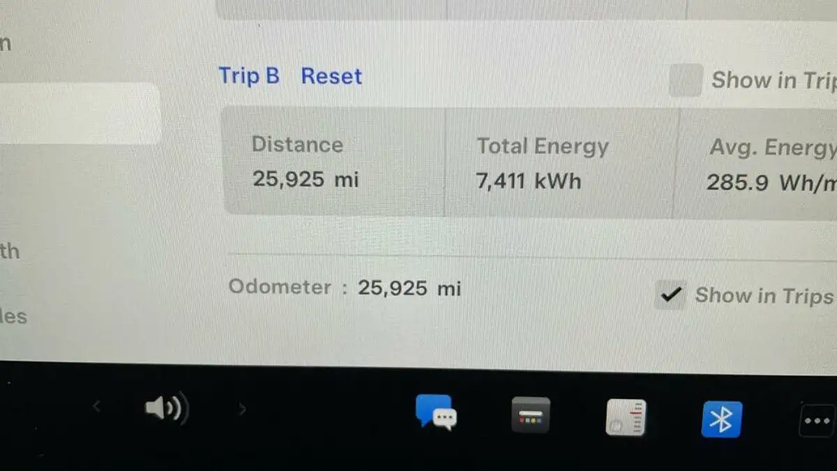 2022-tesla-model-y-e-long-range-big-26