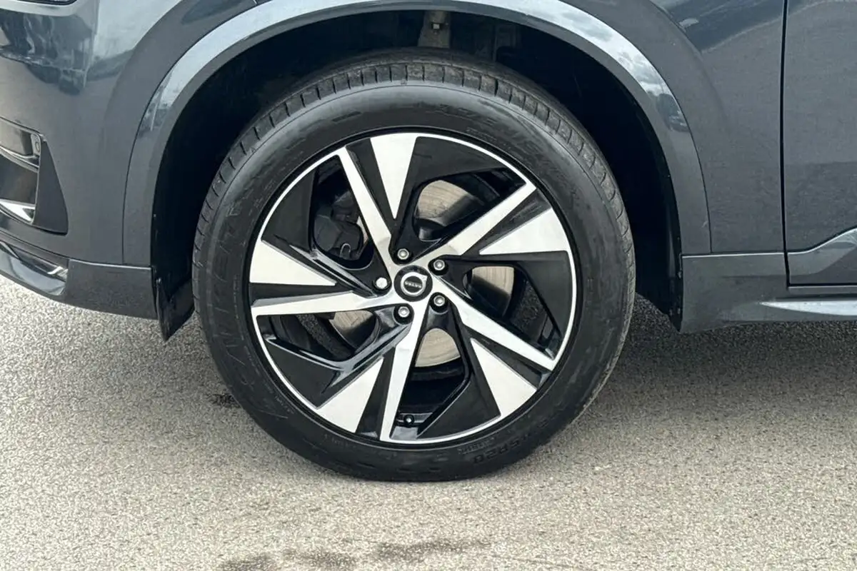 2022-volvo-xc90-20td-b5-r-design-big-4