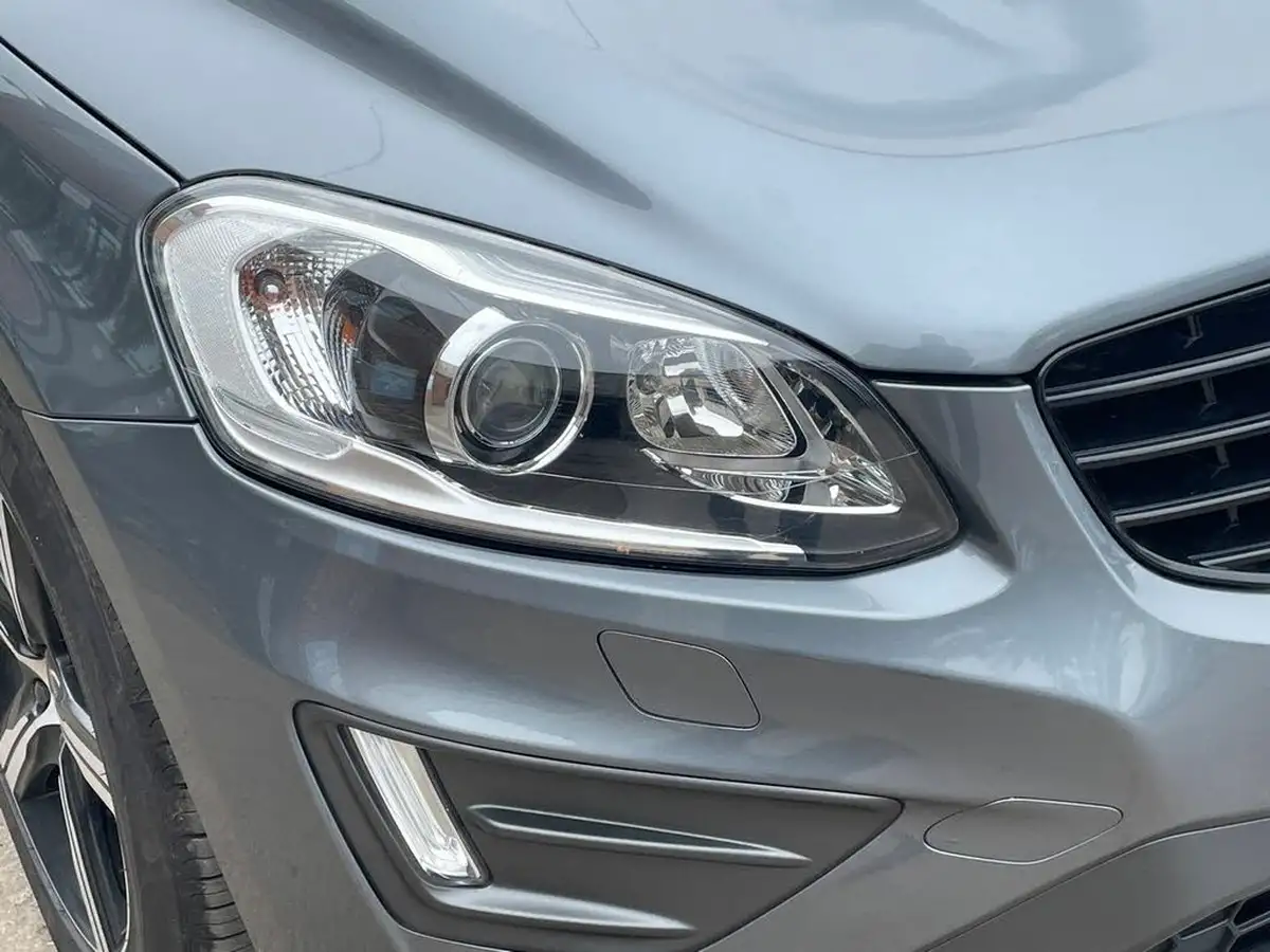 2017-volvo-xc60-20td-d4-r-design-lux-big-20