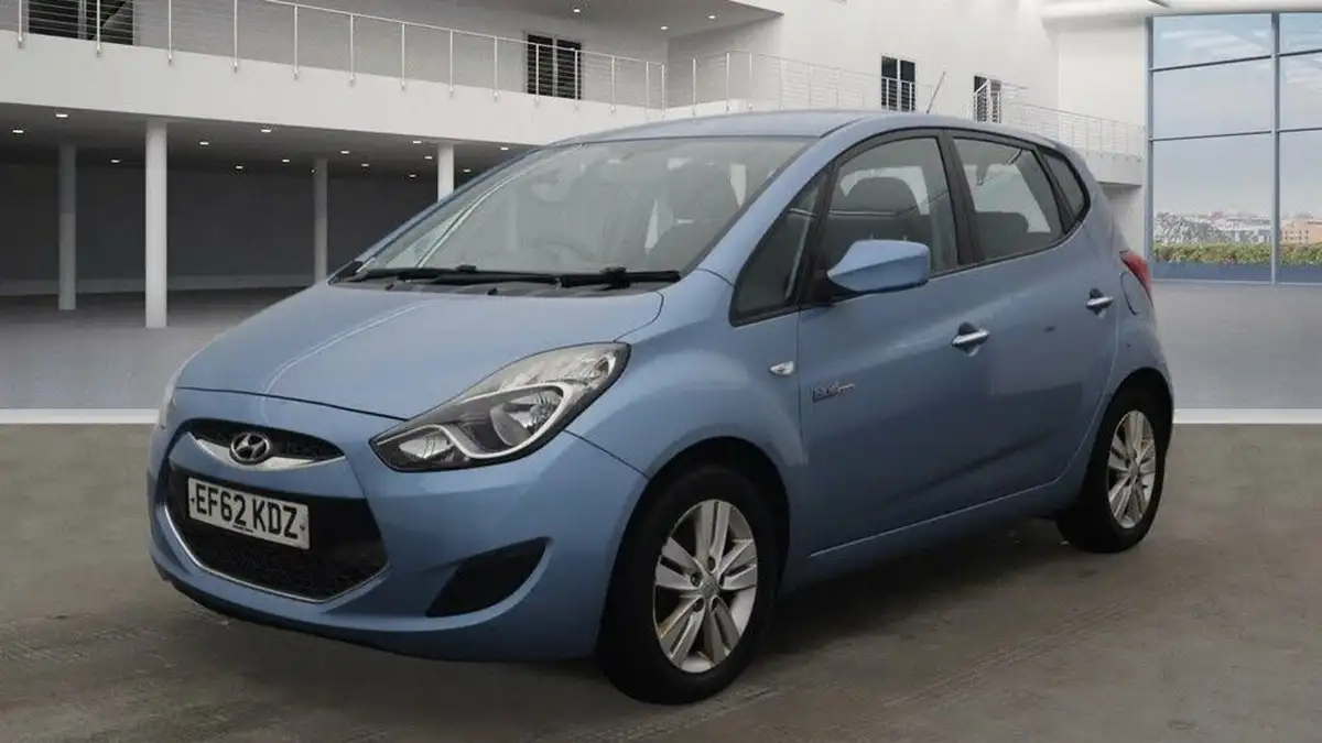 2012-hyundai-ix20-16td-active-big-1