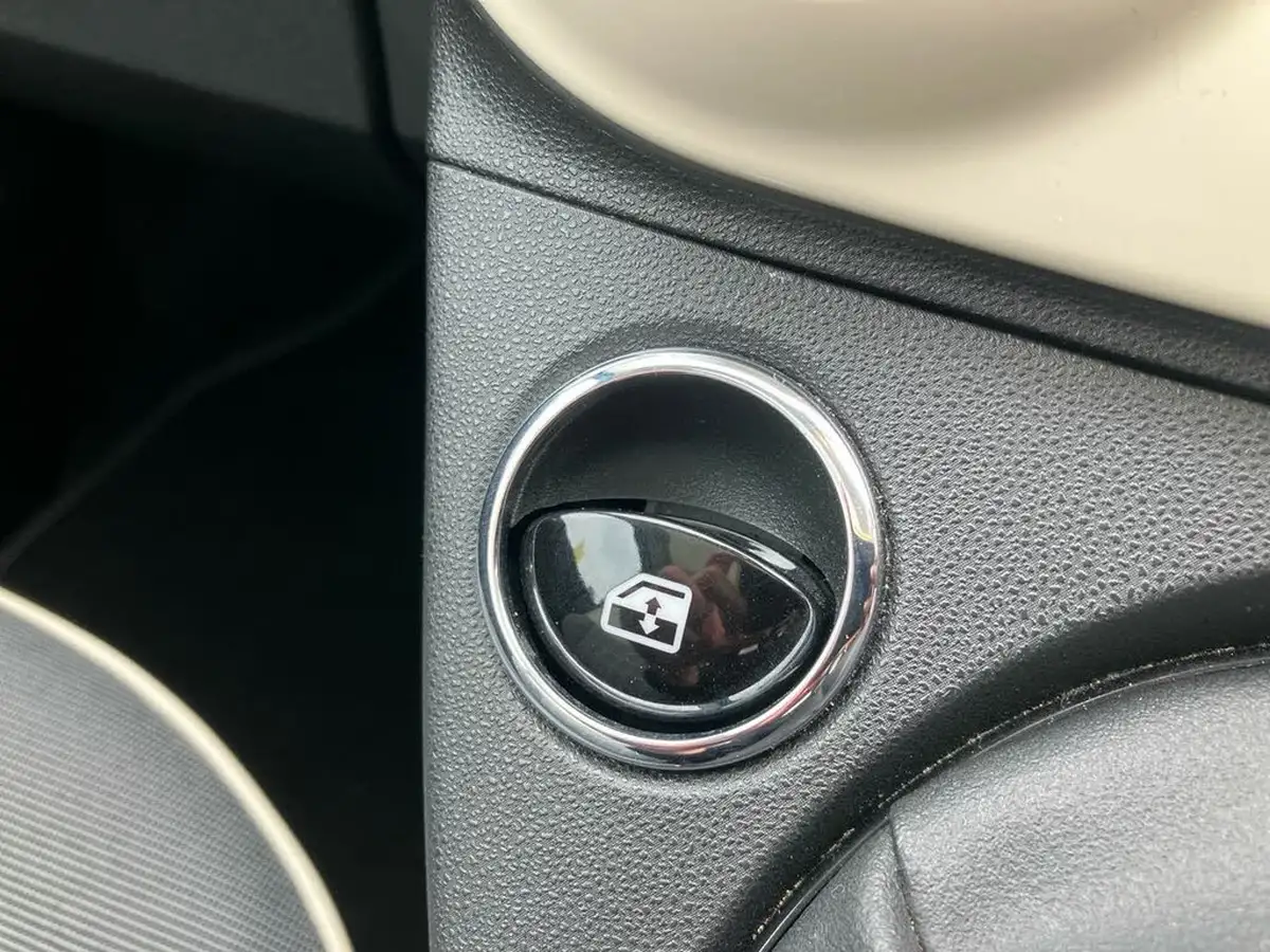 2019-fiat-500-12-lounge-ss-big-38