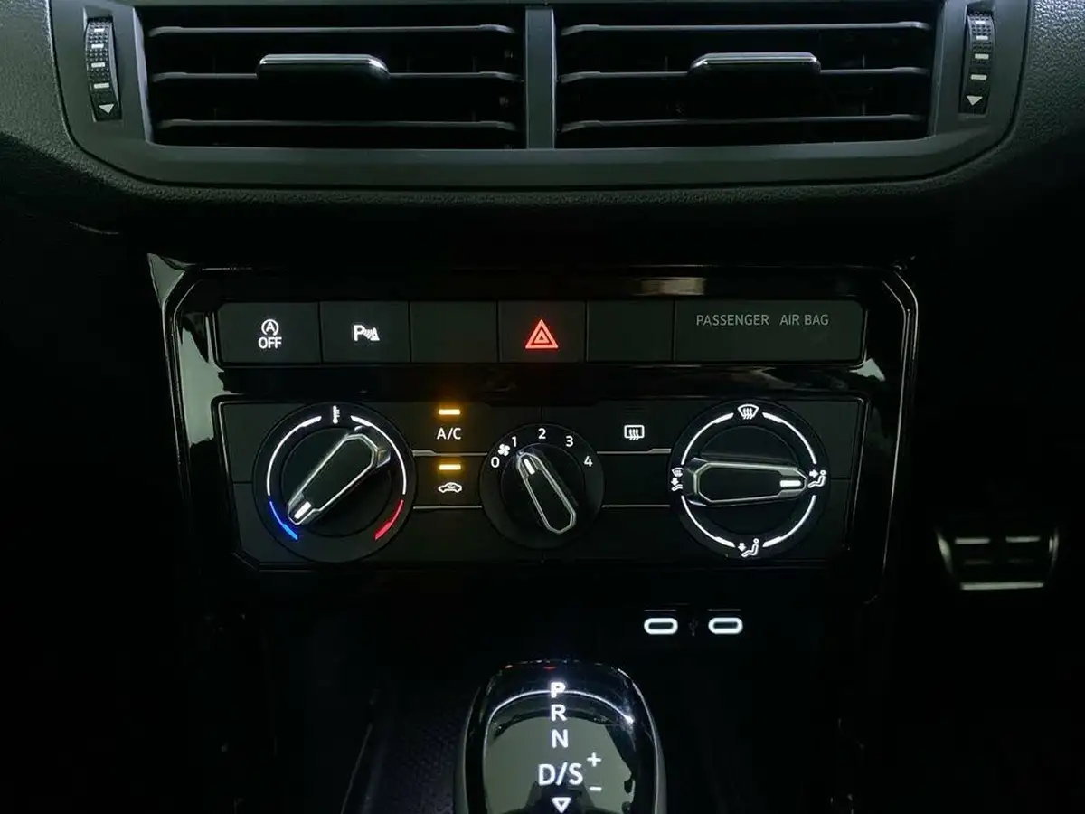 2024-volkswagen-t-cross-10-tsi-move-110ps-dsg-big-30