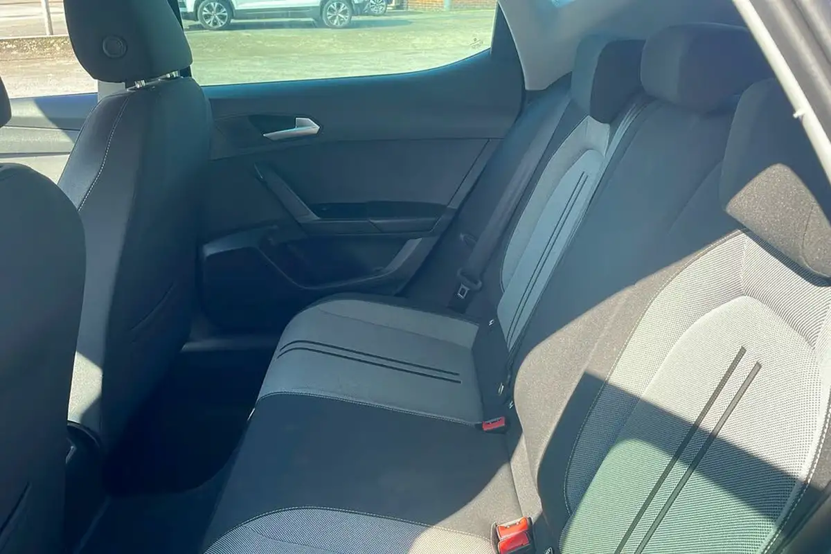 2020-seat-leon-15-tsi-evo-se-dynamic-hatchback-big-4