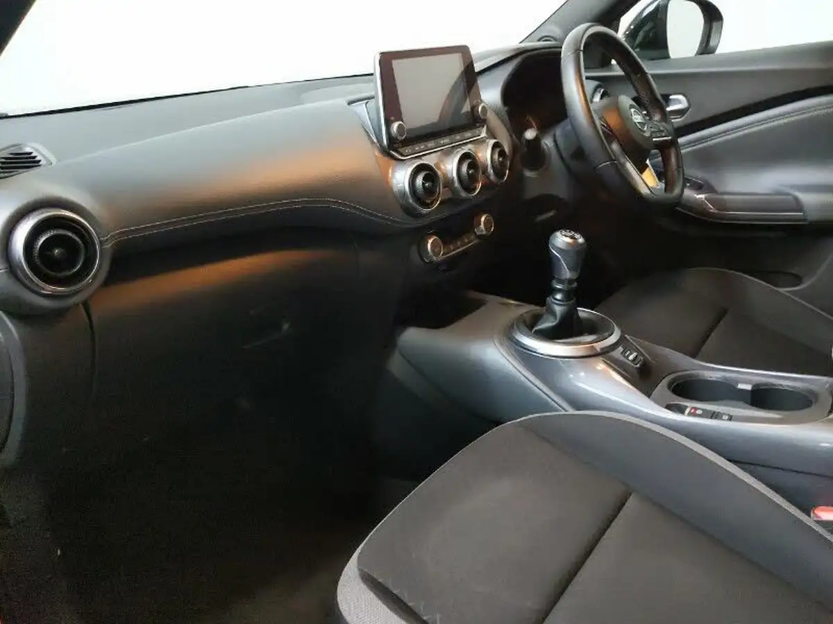 2022-nissan-juke-10-dig-t-n-connecta-big-4