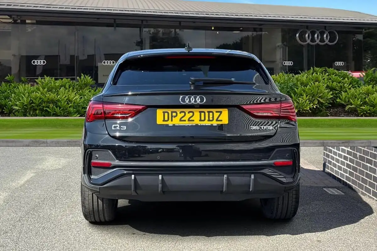 2022-audi-q3-15-35-tfsi-black-edition-cod-sportback-s-tronic-big-3