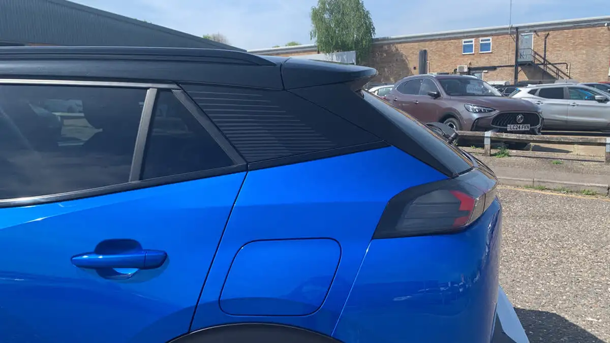 2021-peugeot-2008-suv-12-puretech-gt-eat8-big-42