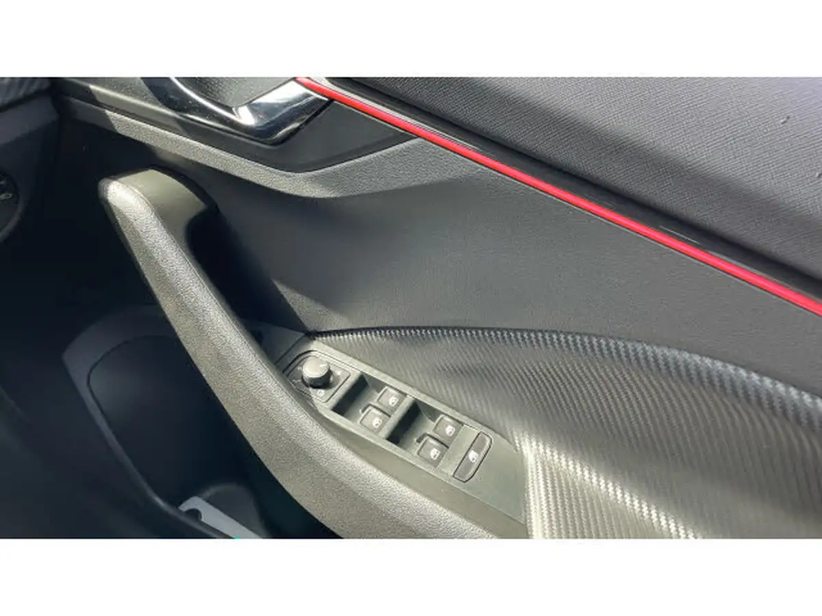 2024-skoda-kamiq-15-tsi-monte-carlo-dsg-big-18