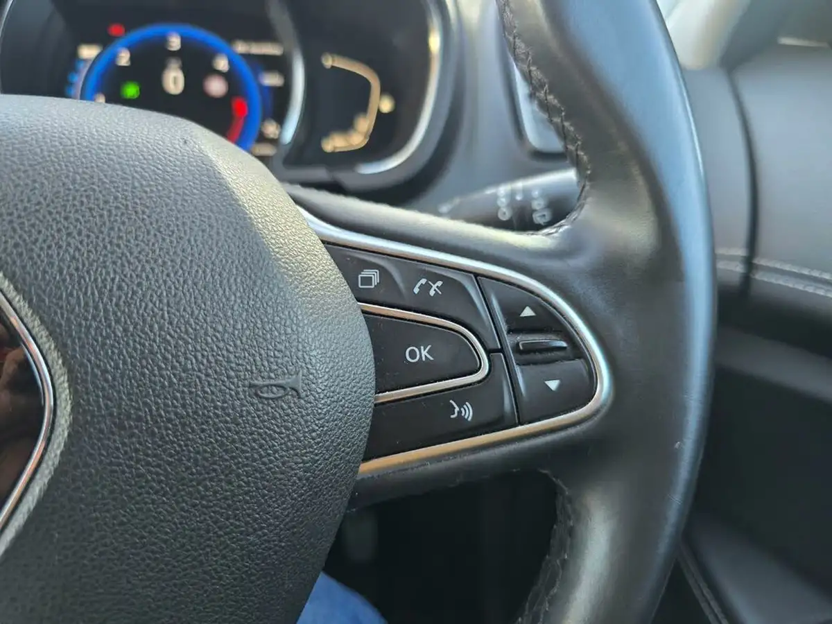 2017-renault-grand-scenic-16dci-signature-nav-160bhp-edc-auto-big-37
