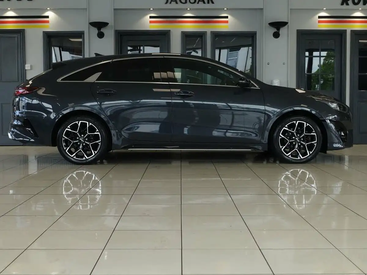 2022-kia-pro-ceed-15-t-gdi-gt-line-big-1