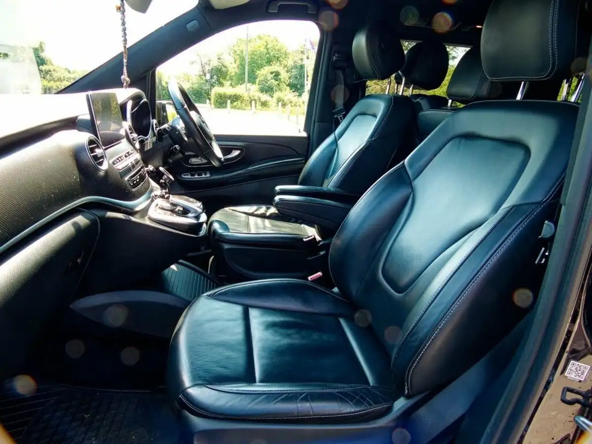 2019-mercedes-benz-v-class-21d-v250d-extra-long-amg-line-big-28