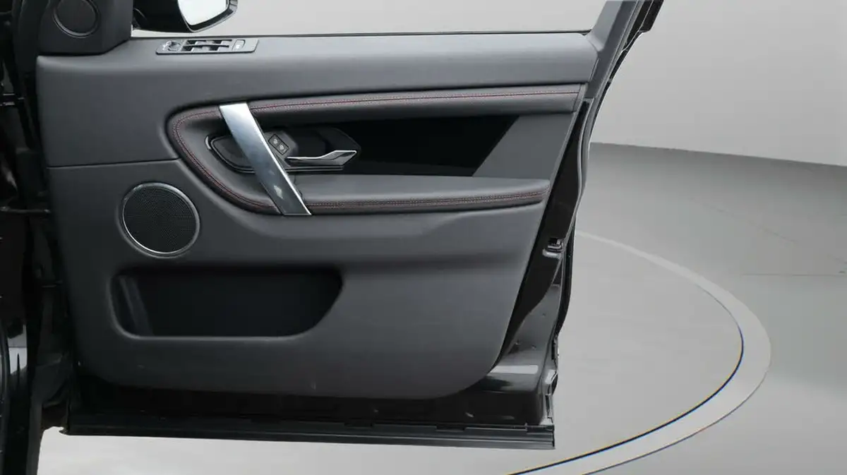 2021-land-rover-discovery-sport-20-d165-r-dynamic-s-plus-big-15