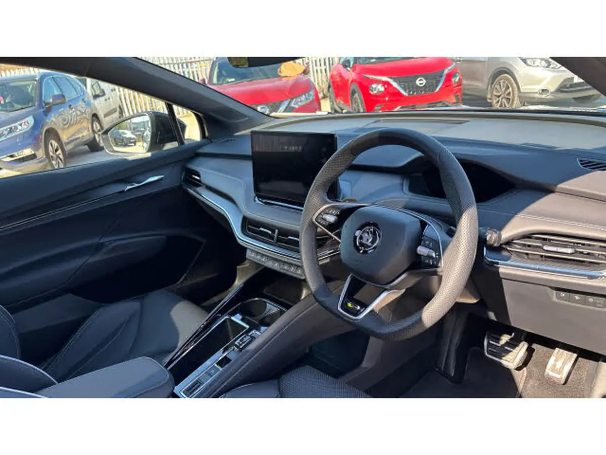 2025-skoda-enyaq-e-vrs-coupe-big-10