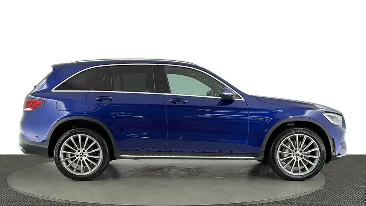 2021-mercedes-benz-glc-class-20-glc300de-amg-line-premium-316ps-eq-power-station-wagon-5d-big-2