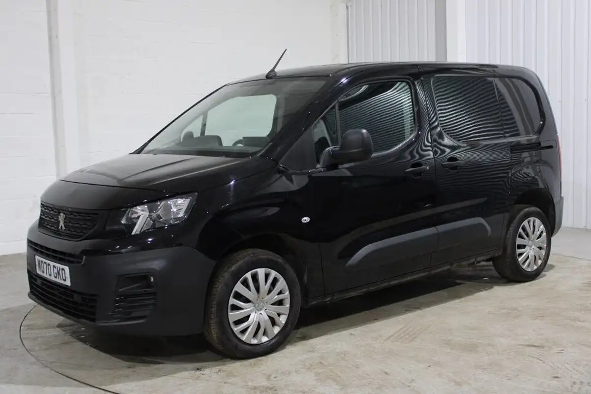 2021-peugeot-partner-15-bluehdi-1000-professional-100ps-eu6dt-panel-big-8