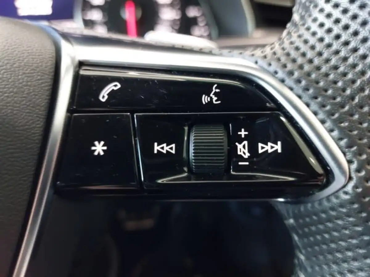 2019-audi-a6-saloon-20-40-tdi-s-line-quattro-big-14